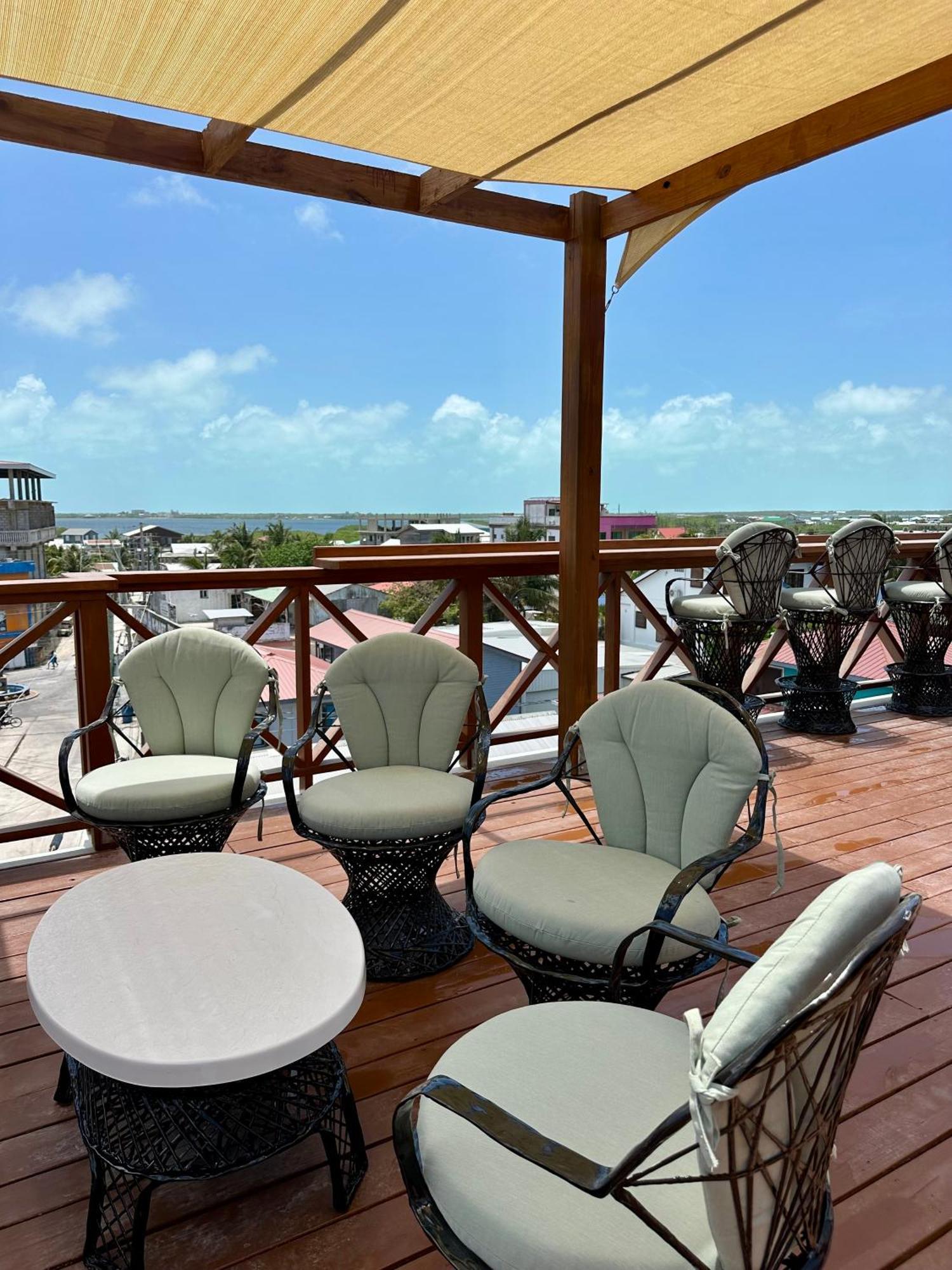 Sandbar Beachfront Hostel & Restaurant サン・ペドロ エクステリア 写真